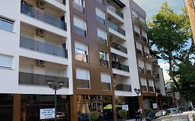 Lynx Apartments